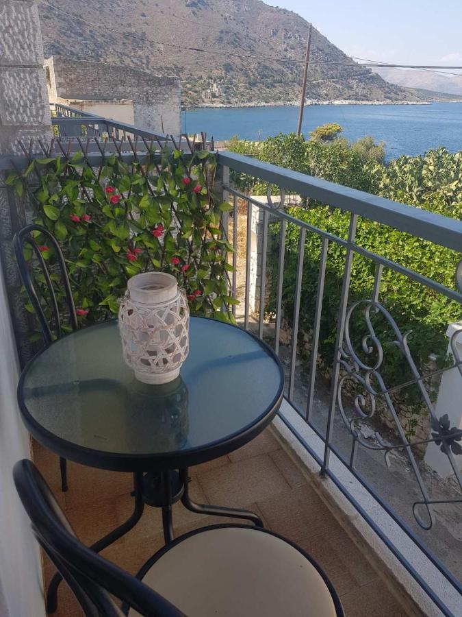 Kokkala Guestrooms Bagian luar foto