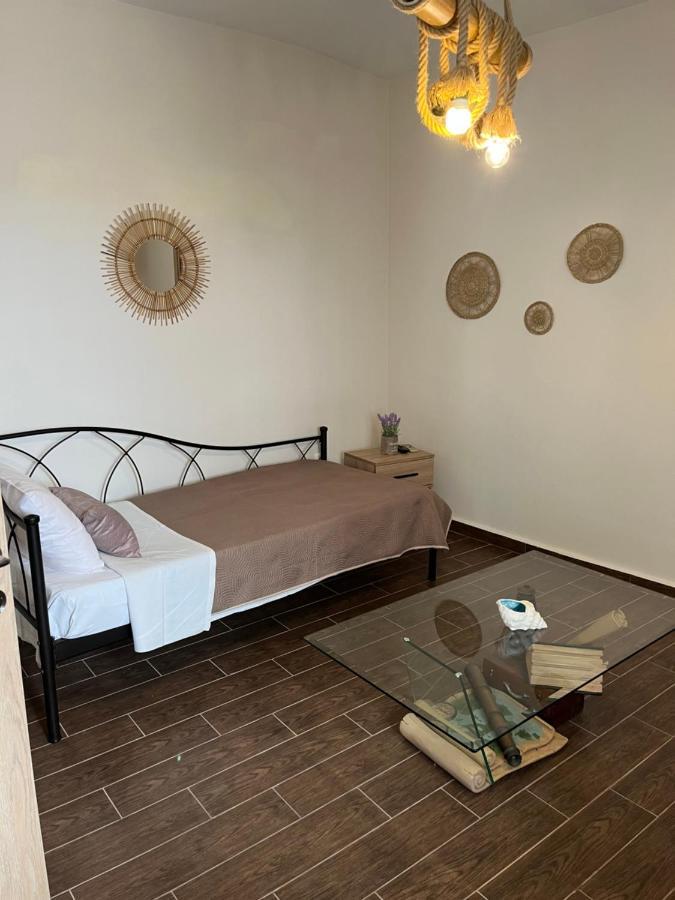 Kokkala Guestrooms Bagian luar foto