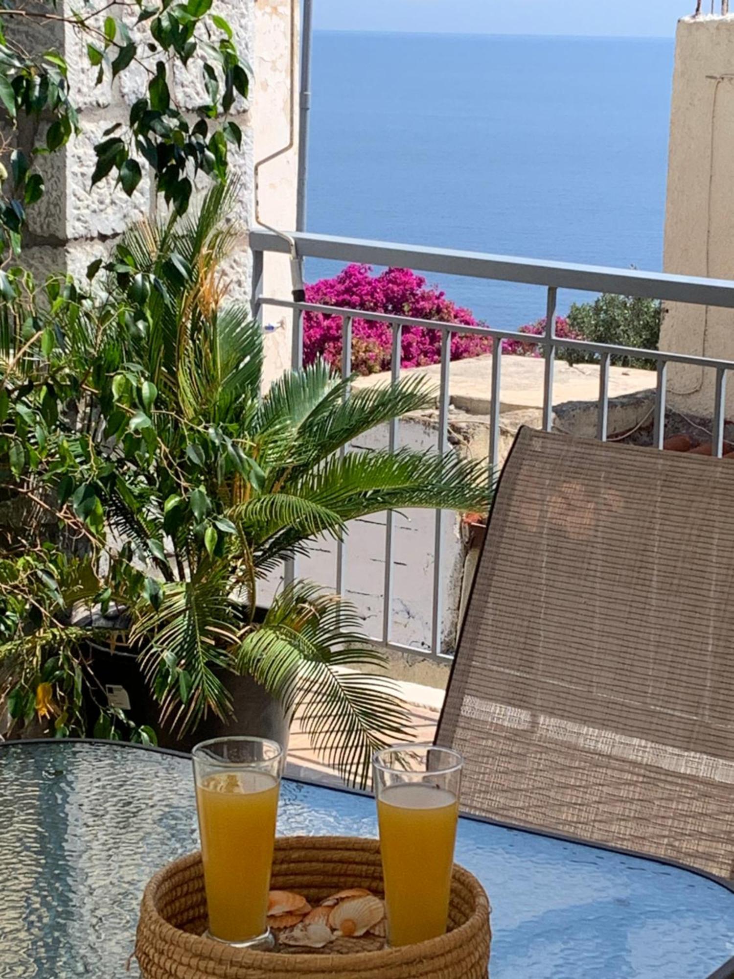 Kokkala Guestrooms Bagian luar foto