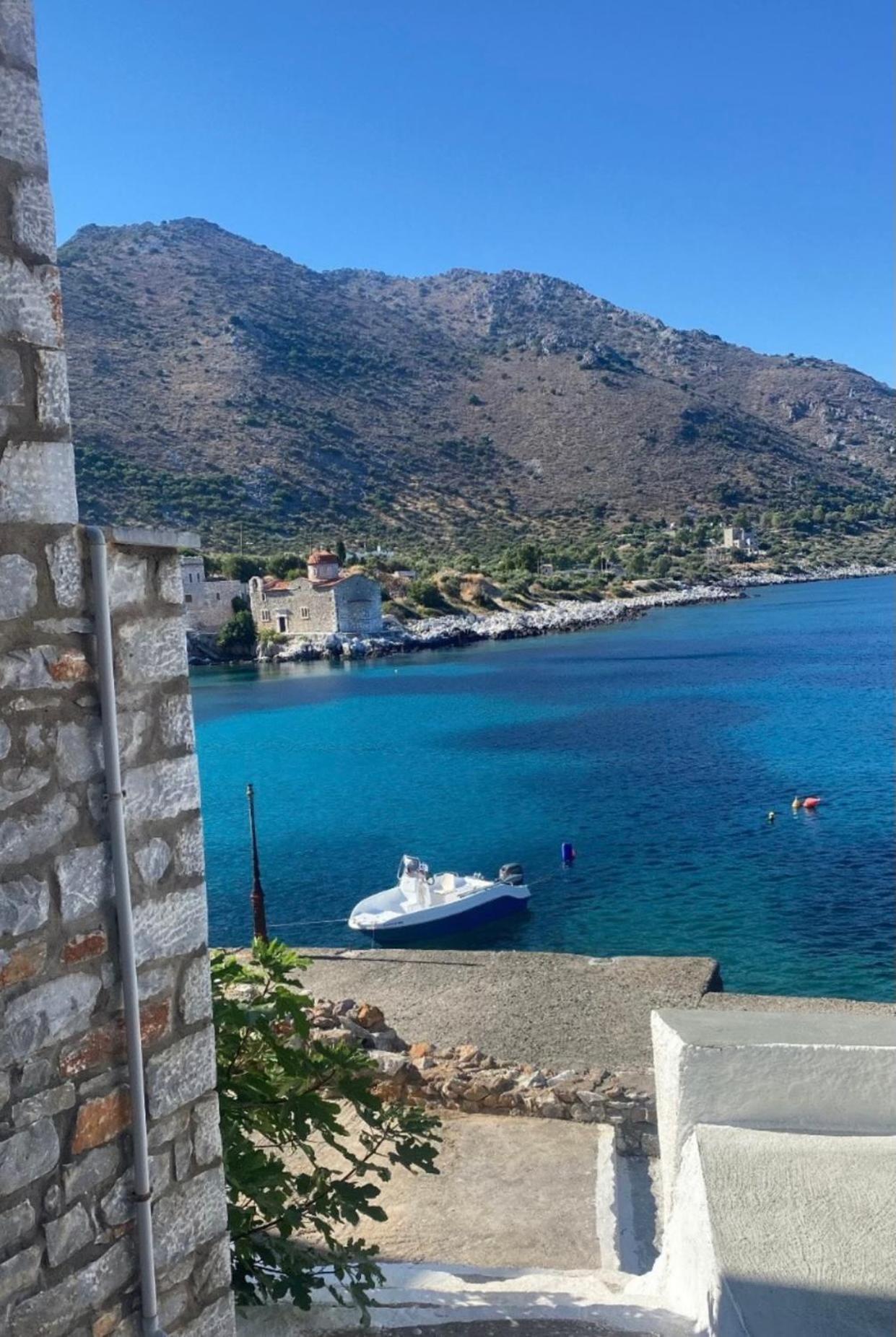 Kokkala Guestrooms Bagian luar foto